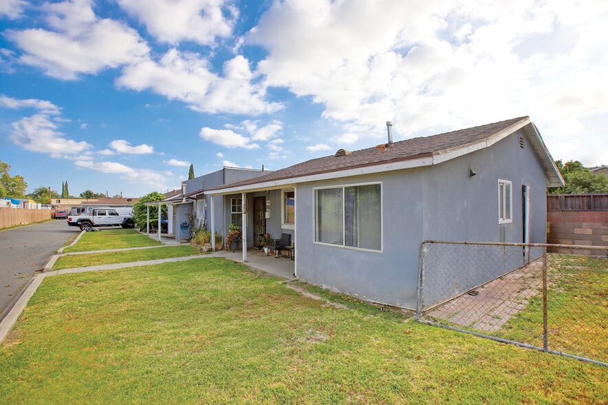 5540-5546 1/2 Clara St, Bell Gardens, CA for sale - Building Photo - Image 3 of 9