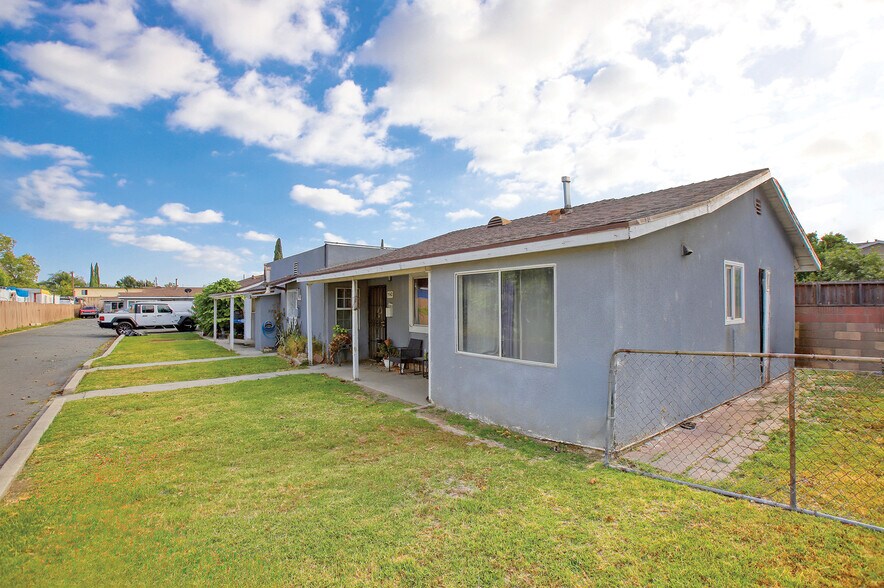 5540-5546 1/2 Clara St, Bell Gardens, CA à vendre - Photo du bâtiment - Image 3 de 9