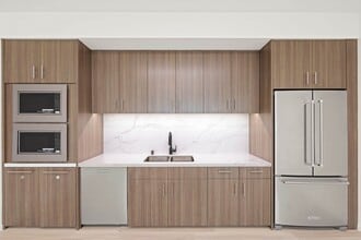 611 Anton Blvd, Costa Mesa, CA for lease Interior Photo- Image 1 of 7
