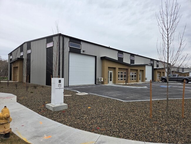 Plus de détails pour 439 N Broadmore Way, Nampa, ID - Industriel à louer