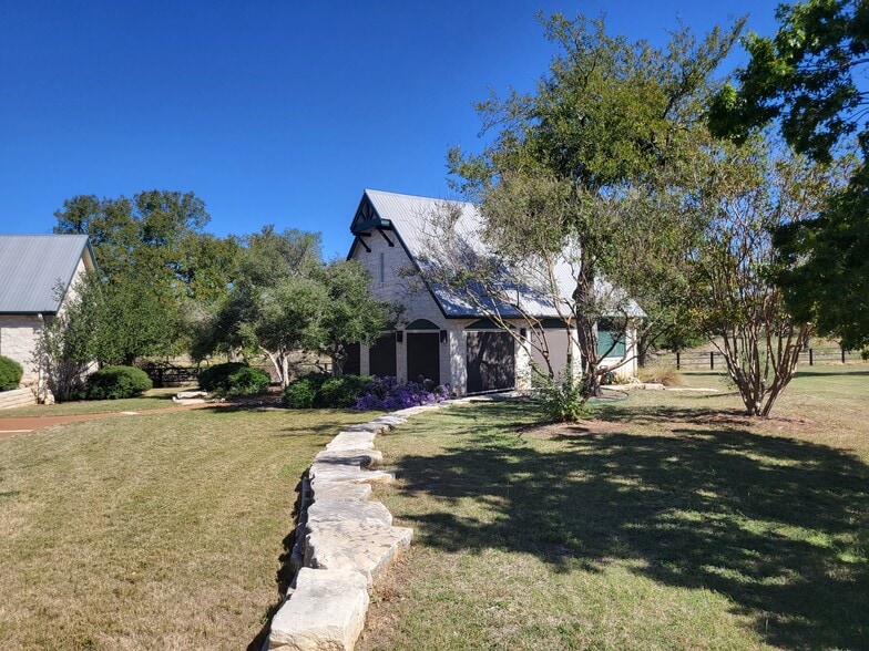 675 Kauffman Loop, Georgetown, TX for sale - Building Photo - Image 2 of 2