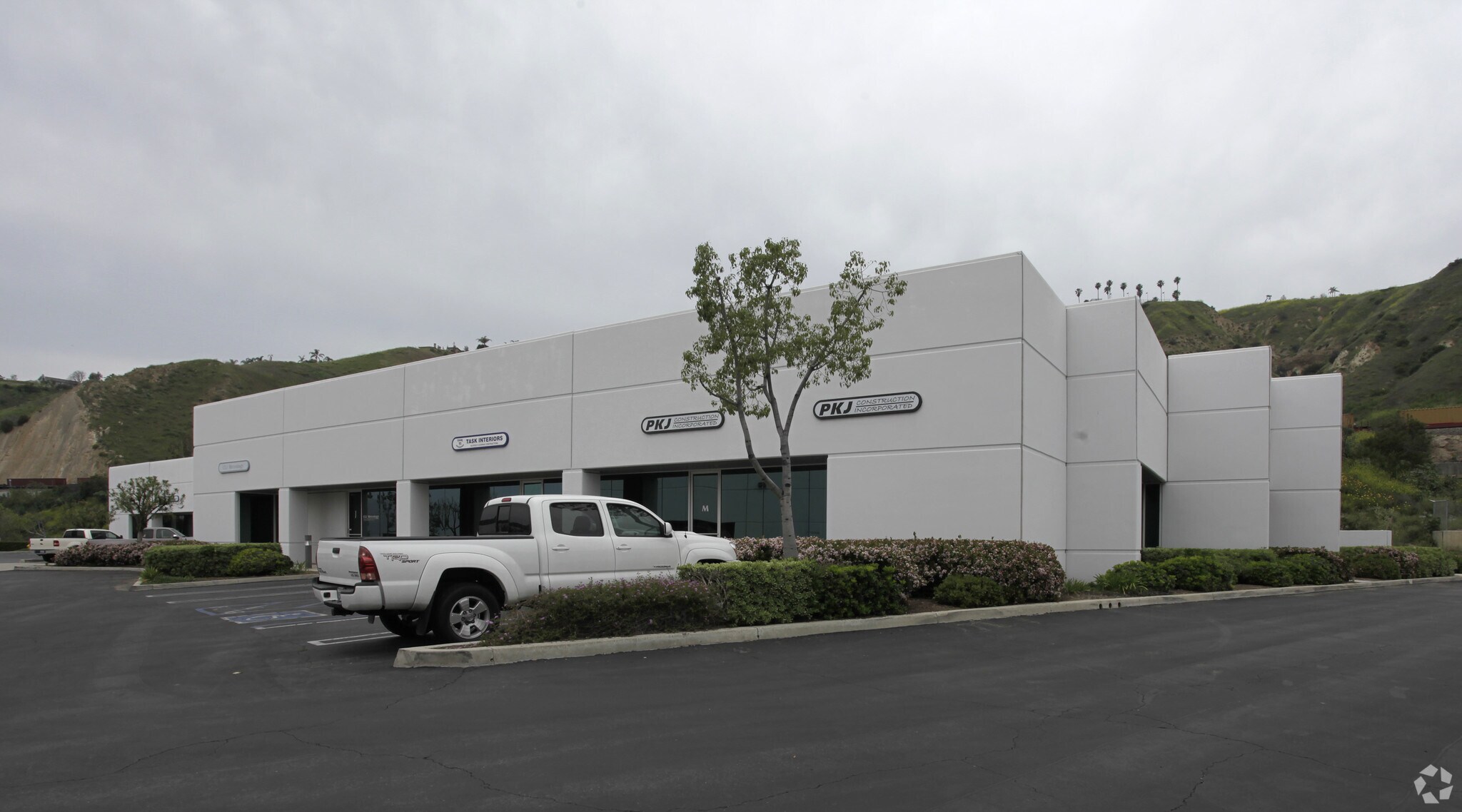 22445 E La Palma Ave, Yorba Linda, CA for lease Primary Photo- Image 1 of 3