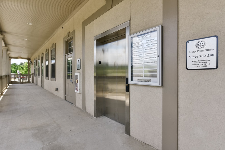 Woodstock Holly Spgs, Canton, GA for lease - Interior Photo - Image 2 of 11