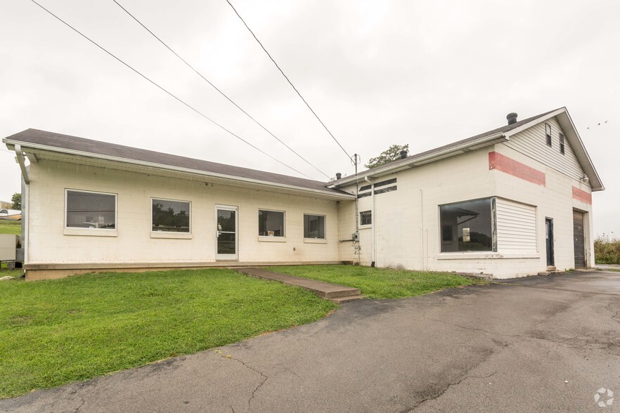 300 High St, Alexandria, TN for lease - Primary Photo - Image 2 of 15