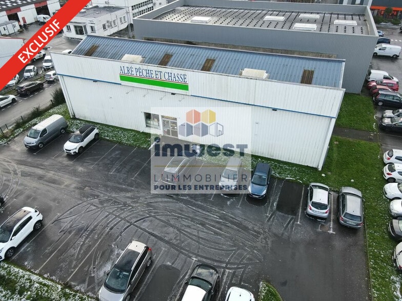 Retail in Saint-Grégoire for lease - Building Photo - Image 2 of 5