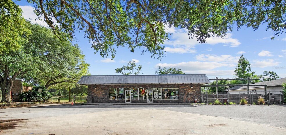 145 W State Road 46, Geneva, FL à vendre - Photo du bâtiment - Image 3 de 30