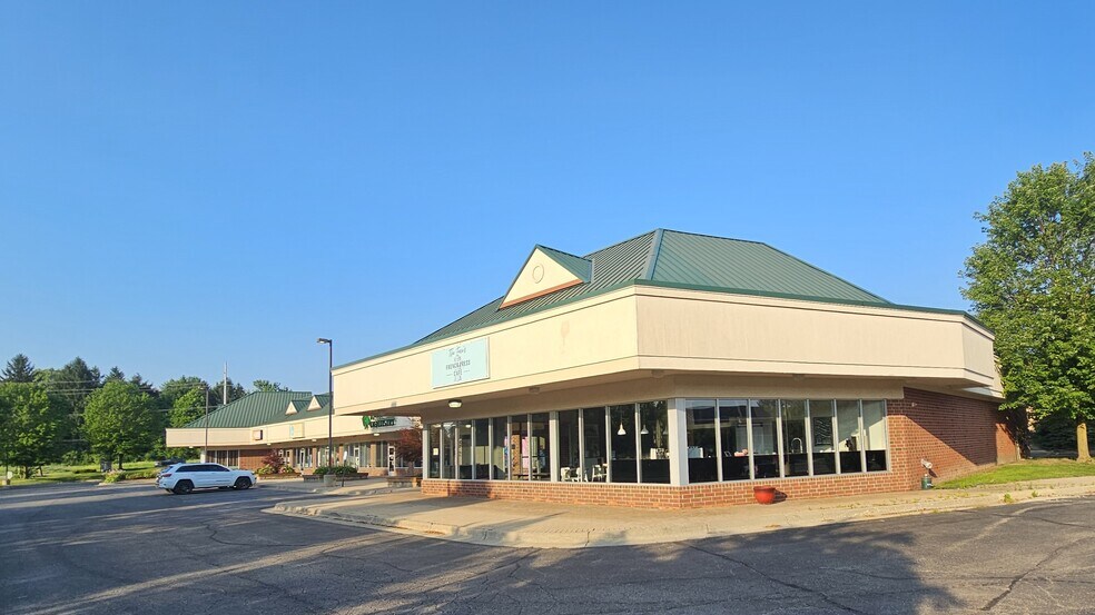 2340-2394 Genoa Business Park Dr, Brighton, MI à vendre - Photo du bâtiment - Image 3 de 4