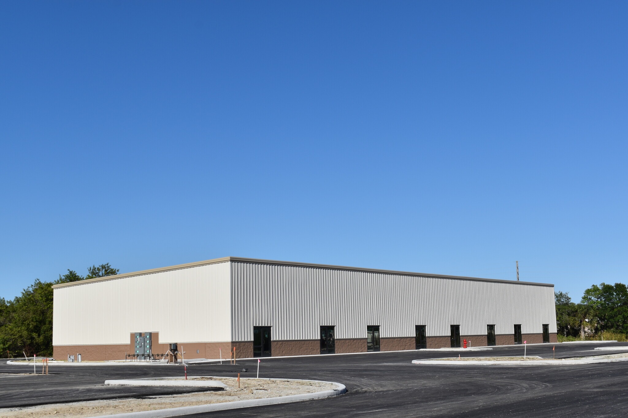 690 4th Pl, Vero Beach, FL for lease Building Photo- Image 1 of 15