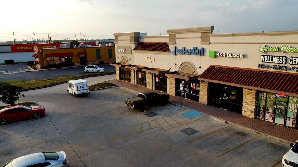 2801 W University Dr, Edinburg, TX à louer - Photo du bâtiment - Image 1 de 14