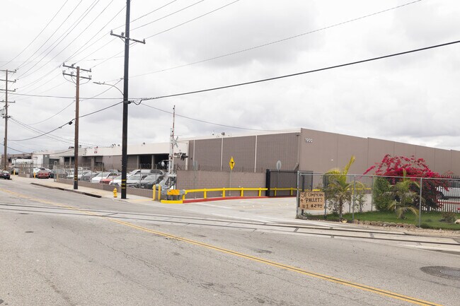 More details for 1900-1950 E 25th St, Vernon, CA - Industrial for Lease