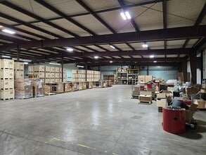 400 S Railroad St, Warren, IL for lease Interior Photo- Image 2 of 7