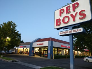 Plus de détails pour 300 E Prater Way, Sparks, NV - Commerce de détail à louer