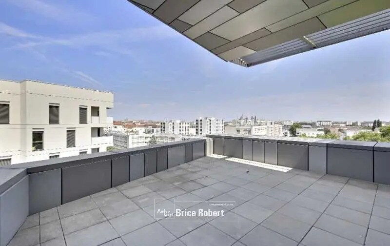 160-164 Avenue Jean Jaurès, Lyon à louer - Photo du bâtiment - Image 2 de 3