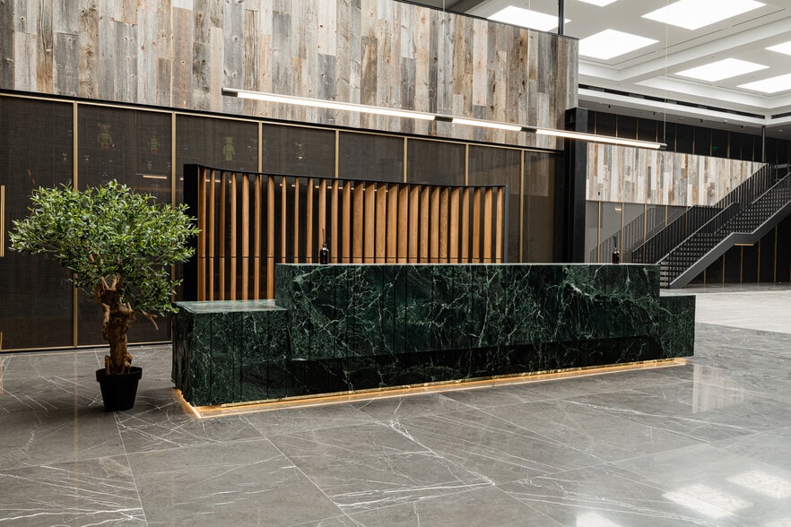 21211 Nordhoff St, Chatsworth, CA for lease - Interior Photo - Image 2 of 9