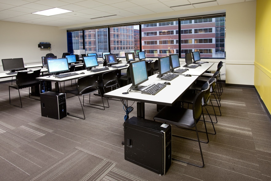 4420 N Fairfax Dr, Arlington, VA for lease - Interior Photo - Image 3 of 17