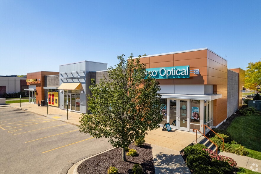 420-430 Gammon Pl, Madison, WI for lease - Building Photo - Image 3 of 5