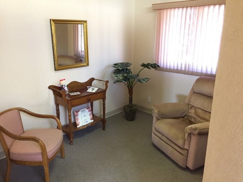 3910 85th St, Kenosha, WI à vendre - Photo du bâtiment - Image 3 de 17