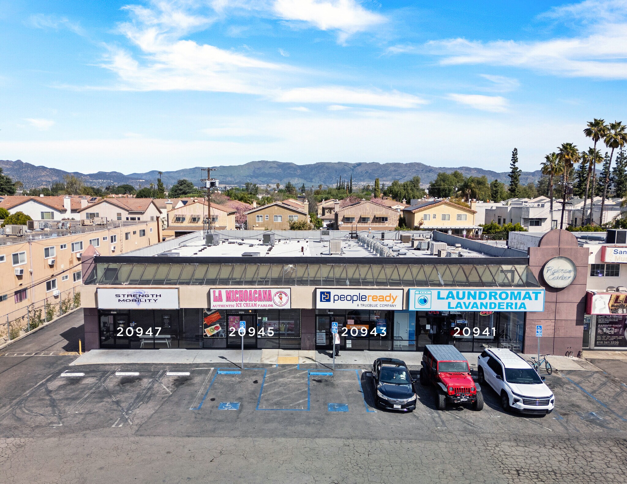 20941-20947 Roscoe Blvd, Canoga Park, CA à louer Photo du bâtiment- Image 1 de 9