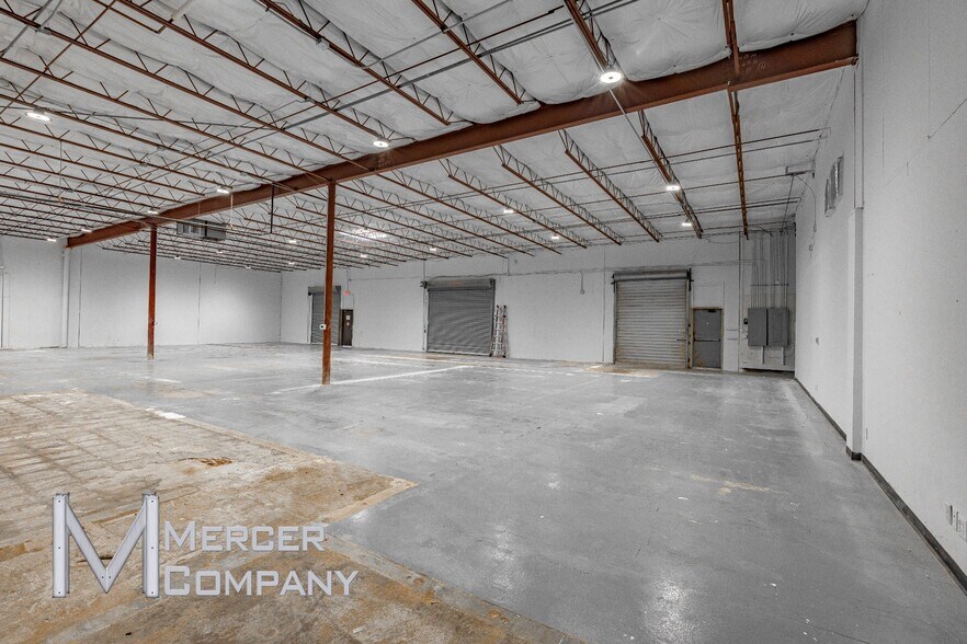 1121-1137 Jupiter Rd S, Garland, TX à louer - Photo du bâtiment - Image 3 de 19