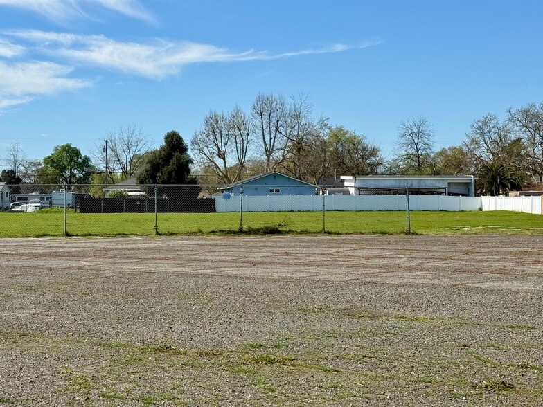 1100 Las Palmas Ave, Sacramento, CA à vendre - Photo du bâtiment - Image 2 de 6