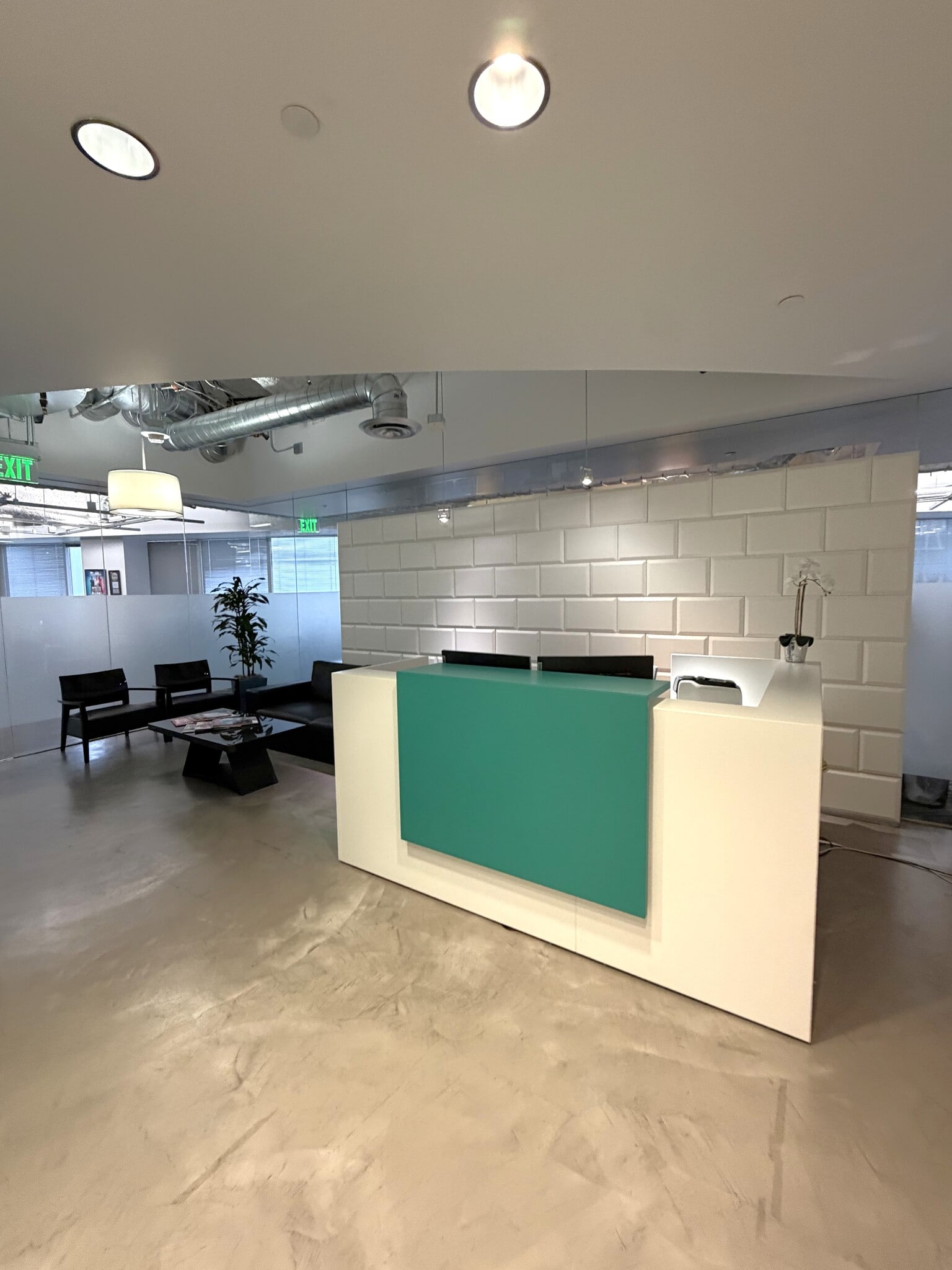 10940 Wilshire Blvd, Los Angeles, CA for lease Interior Photo- Image 1 of 7