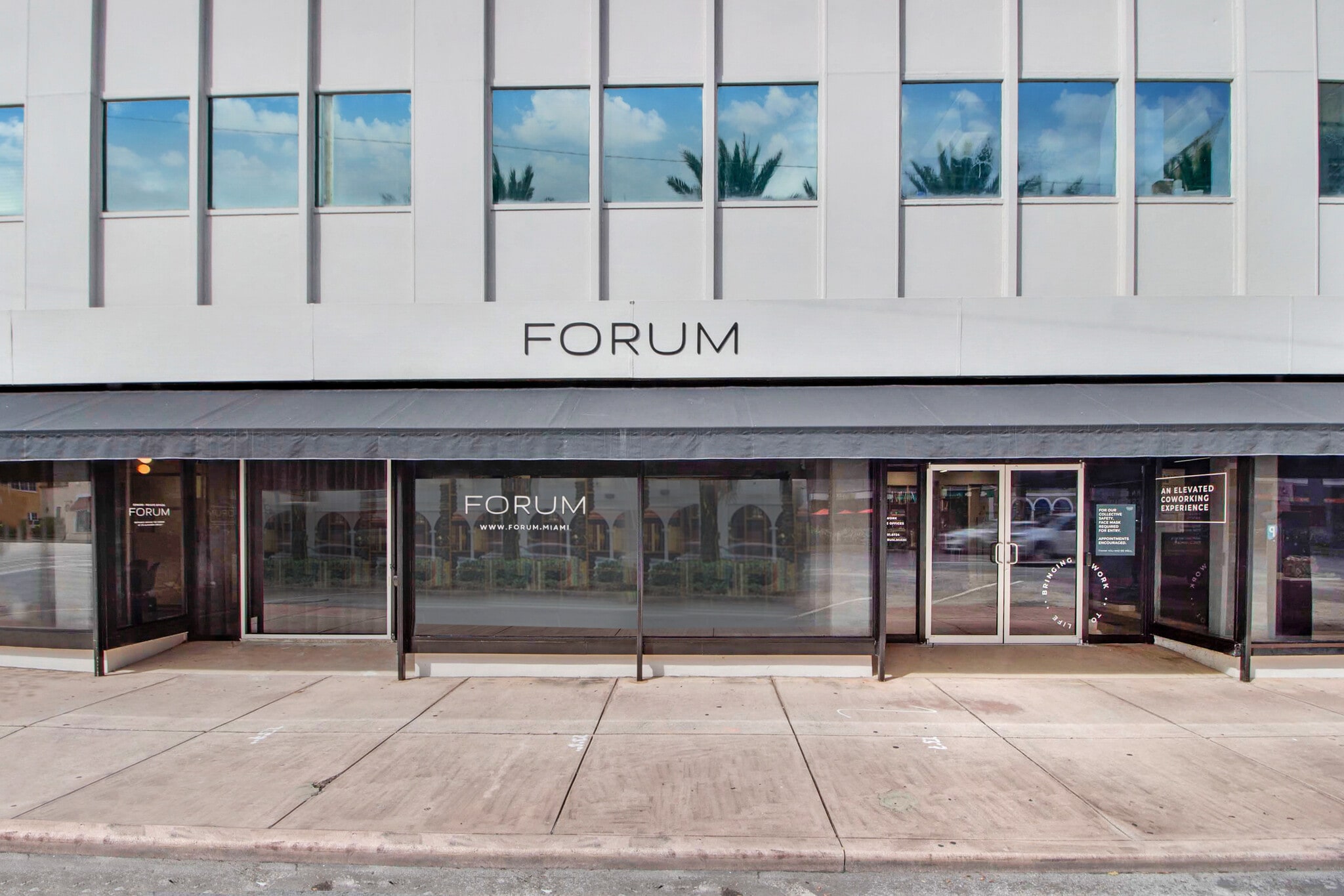 275-299 Alhambra Cir, Coral Gables, FL à louer Photo du bâtiment- Image 1 de 15