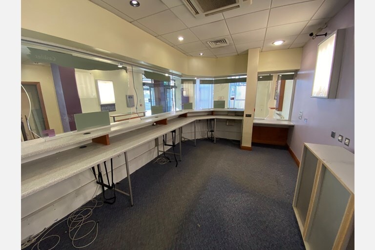 1 Bridge St, Banbridge for lease - Building Photo - Image 3 of 8