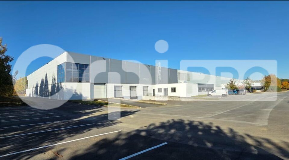 Flex in Lieusaint for lease - Building Photo - Image 3 of 4