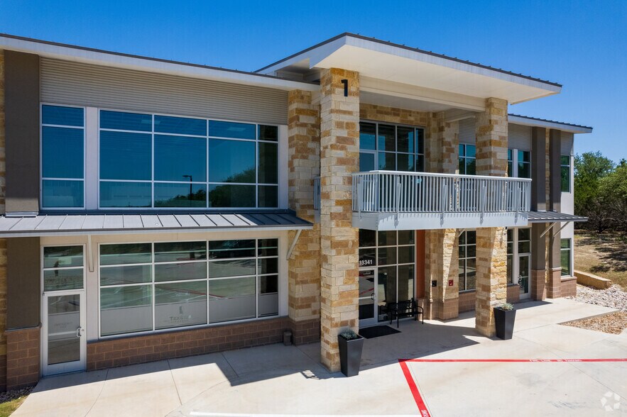 13341 W Highway 290, Austin, TX à vendre - Photo du bâtiment - Image 1 de 8