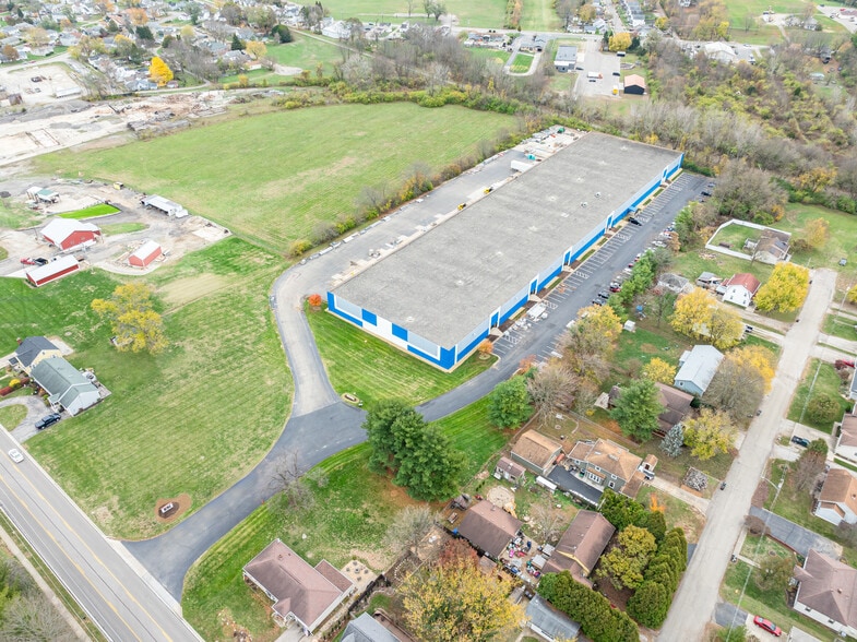 635-671 Bellbrook Ave, Xenia, OH for lease - Building Photo - Image 2 of 7