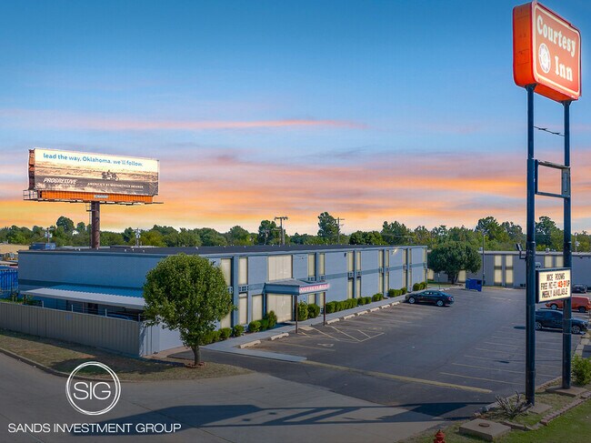 Plus de détails pour 1307 SE 44th St, Oklahoma City, OK - Services hôteliers à vendre