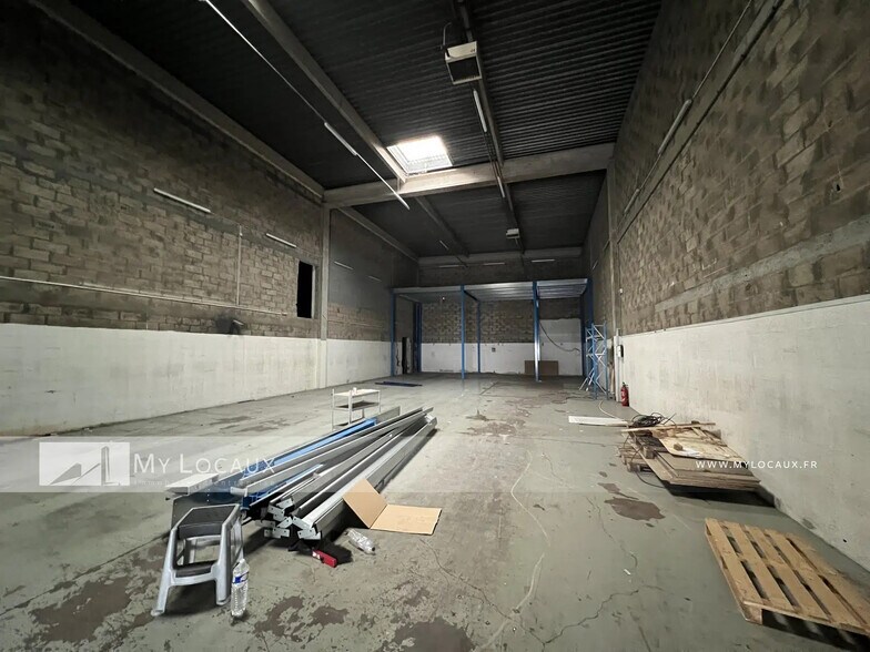 Industrial in Gennevilliers for lease - Building Photo - Image 2 of 5