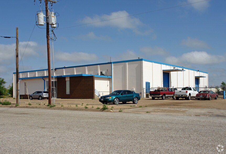 1333 E 44th St, Lubbock, TX à louer - Photo du bâtiment - Image 1 de 6