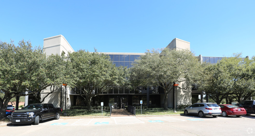 9950 Cypresswood Dr, Houston, TX for sale - Building Photo - Image 1 of 8