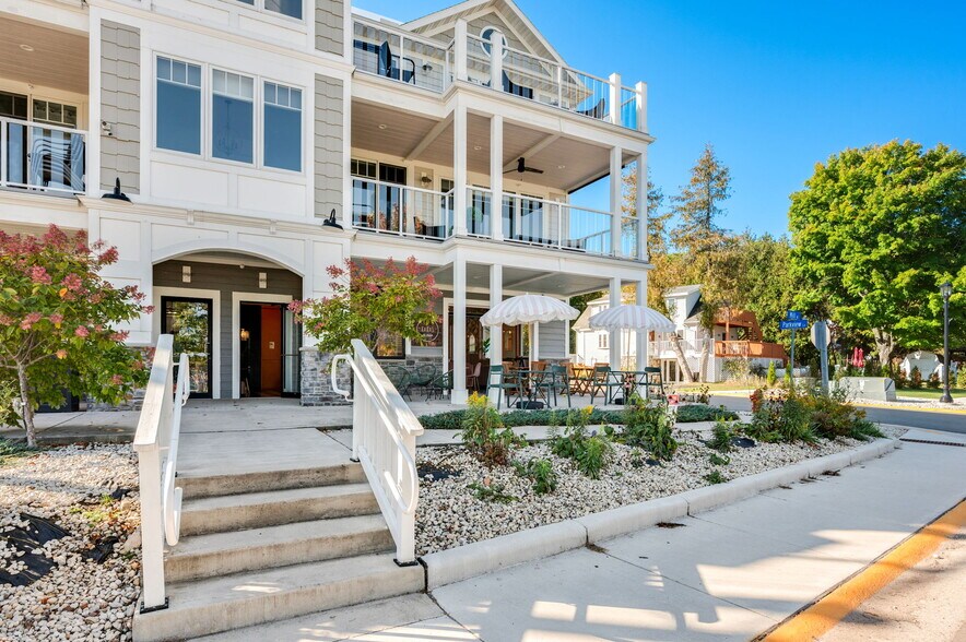 2363 Mill Rd, Sister Bay, WI à vendre - Photo du bâtiment - Image 3 de 29