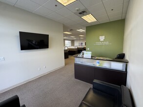 4801 Calloway Dr, Bakersfield, CA for lease Building Photo- Image 1 of 5