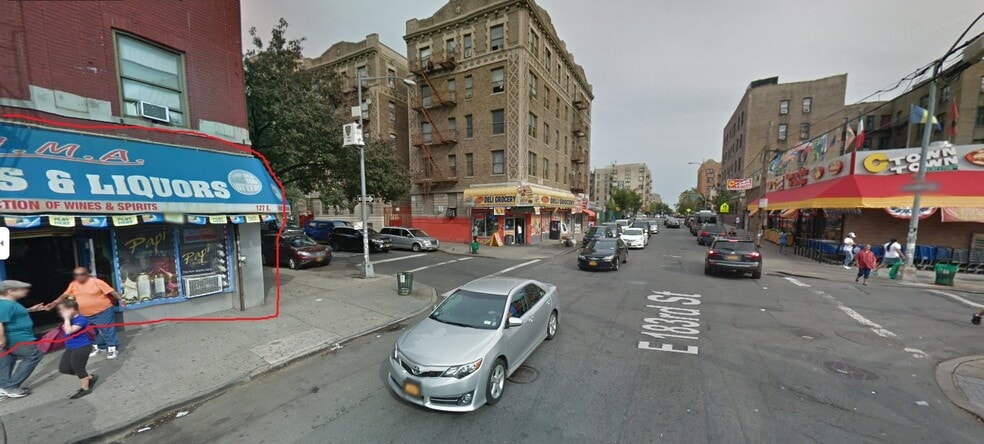 121 E 183rd St, Bronx, NY for lease - Building Photo - Image 2 of 7