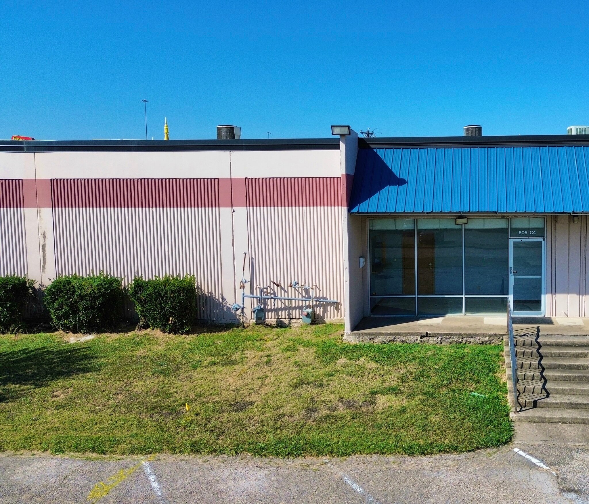 605 E Palace Pky, Grand Prairie, TX for lease Building Photo- Image 1 of 9