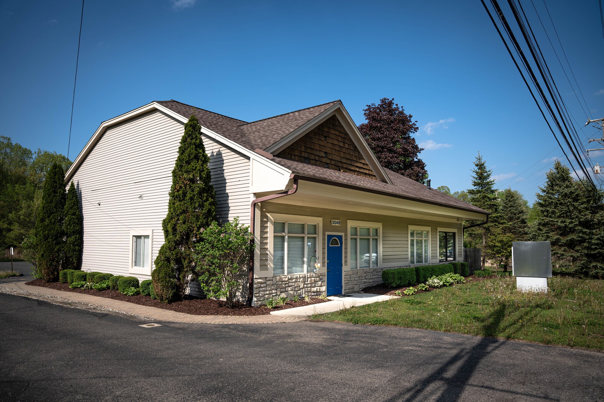 3048 W Clarkston Rd, Lake Orion, MI à vendre Photo du bâtiment- Image 1 de 28