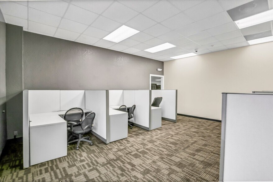 4500 140th Ave N, Clearwater, FL à louer - Photo intérieure - Image 3 de 18