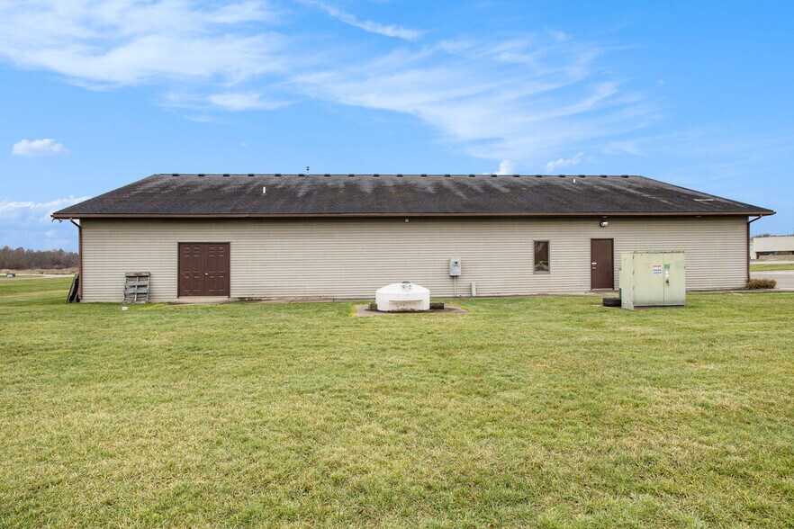 1500 Kdf Dr, Three Rivers, MI à vendre - Photo du bâtiment - Image 3 de 24