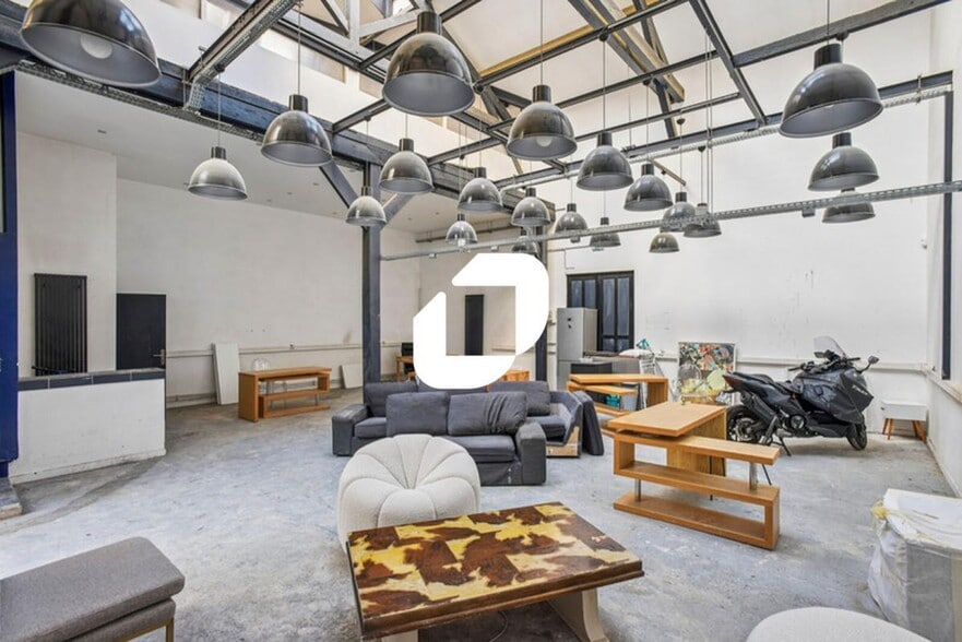 53 Passage Du Bureau, Paris for sale - Building Photo - Image 2 of 13