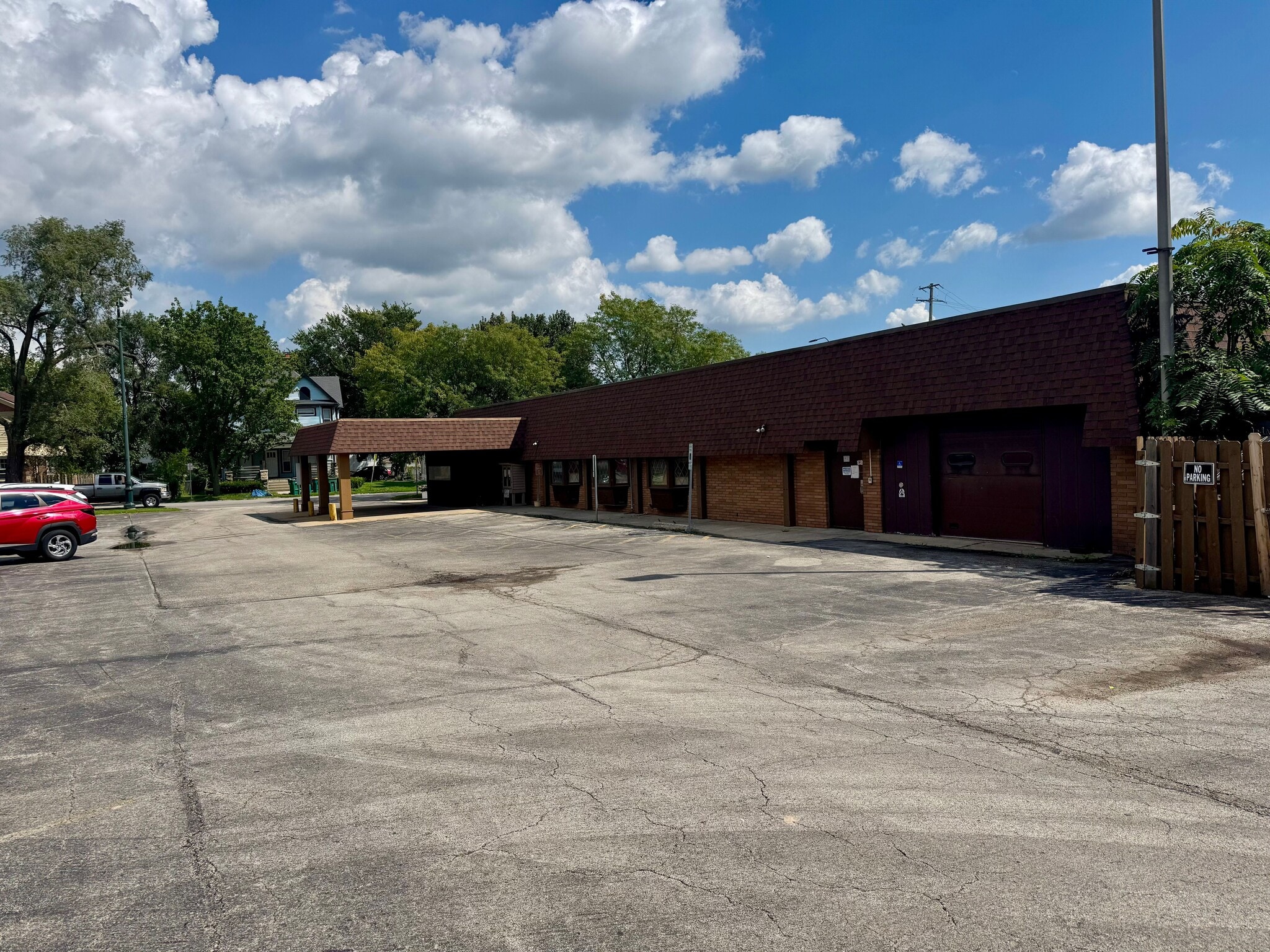 251 N Center St, Joliet, IL à louer Photo intérieure- Image 1 de 41