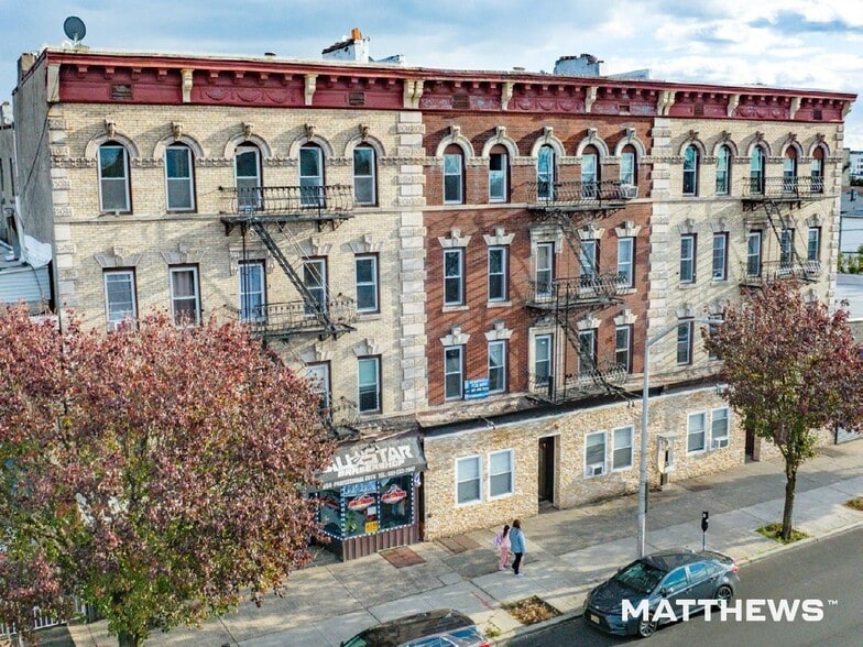 552-554 Avenue C, Bayonne, NJ for sale - Building Photo - Image 2 of 3