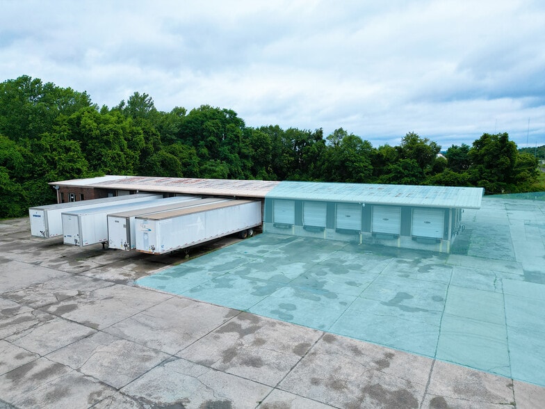 3513 Camp Ground Rd, Louisville, KY for lease - Building Photo - Image 3 of 3