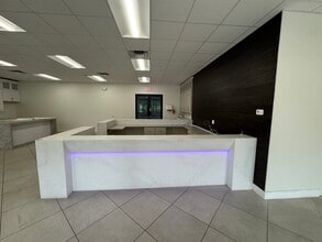 6150 Metro Plex Dr, Fort Myers, FL for sale Interior Photo- Image 1 of 7