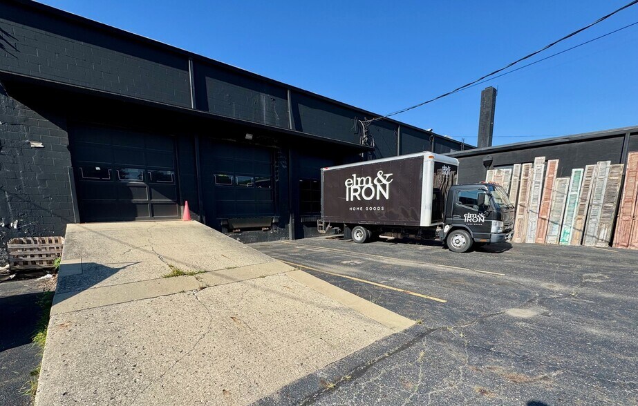 1171-1175 W Goodale Blvd, Columbus, OH à louer - Photo du bâtiment - Image 3 de 6