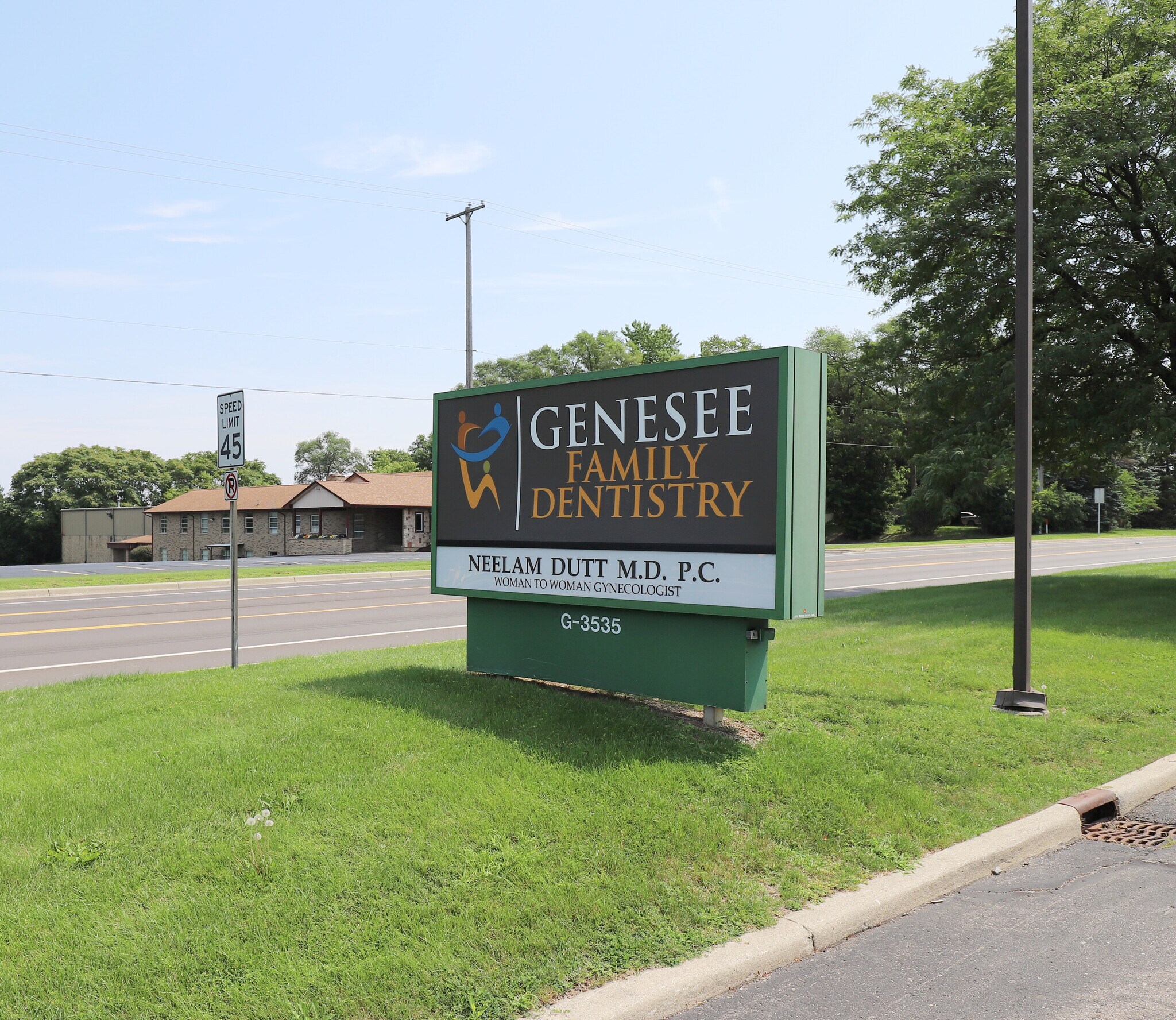 3537 Beecher Rd, Flint, MI for lease Building Photo- Image 1 of 5