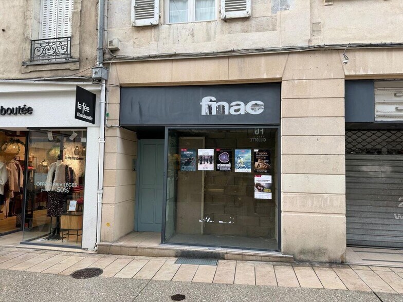 22-26 Rue Du Bourg, Dijon à louer - Photo du bâtiment - Image 3 de 5