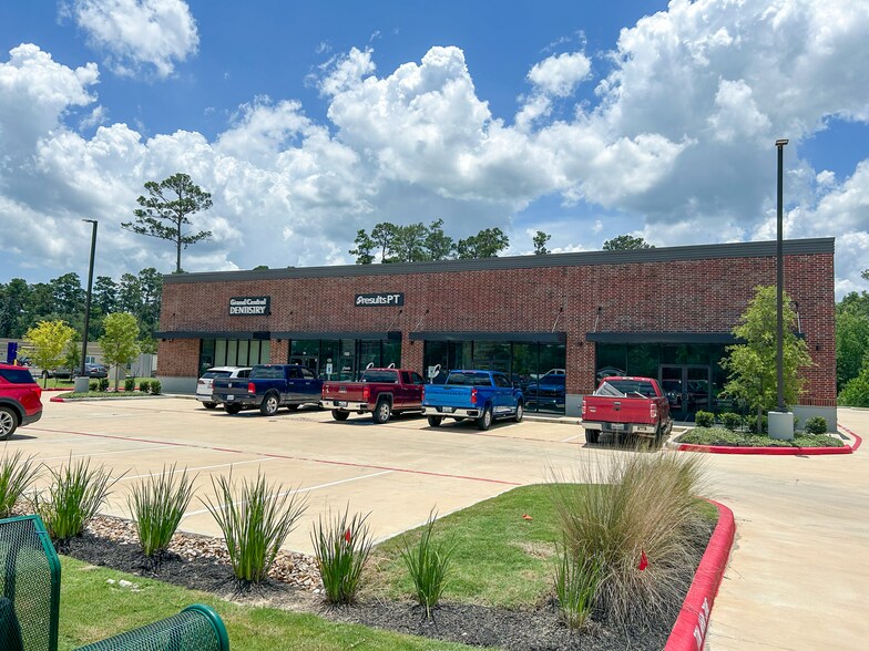 1761 S Loop 336 W, Conroe, TX à louer - Photo du bâtiment - Image 2 de 2